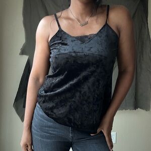 Olive and Oak Black Witchy Crushed Velvet Lace Trim V Neck Tank Size Small